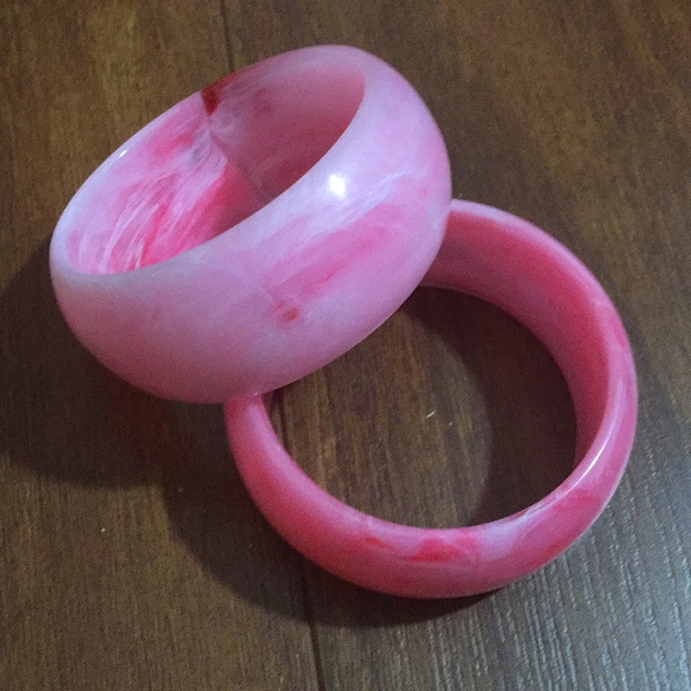 Pretty acrylic bracelets
